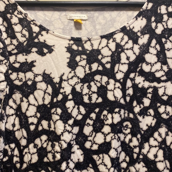 Lace Print Leifsdottir Top - Picture 2 of 3